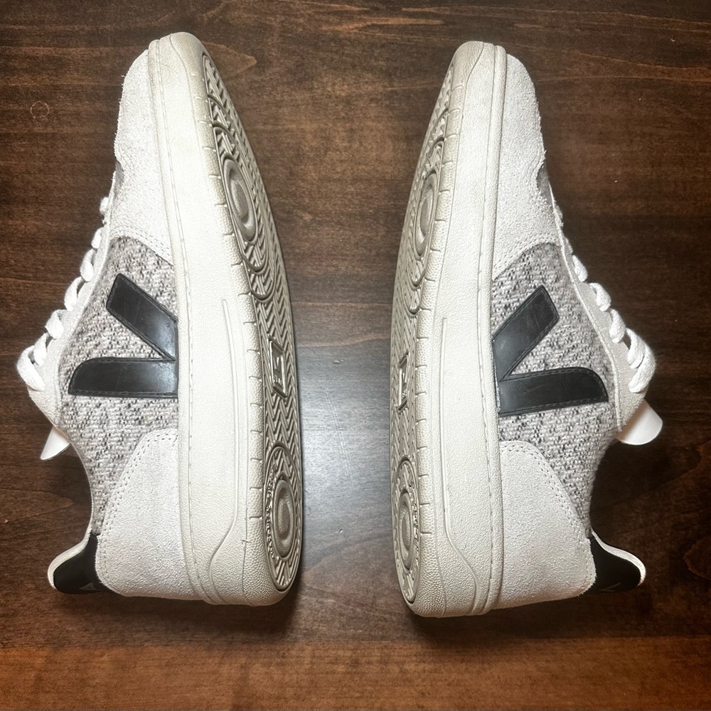 Veja Women’s V10 Snow/Black Flannel & Suede Sneaker - Picture 10 of 16